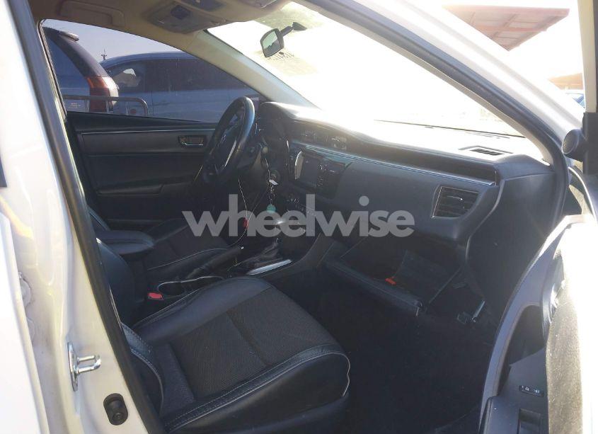 Photo 5 of 2015 Toyota Corolla S PLUS (VIN 5YFBURHE8FP236878)