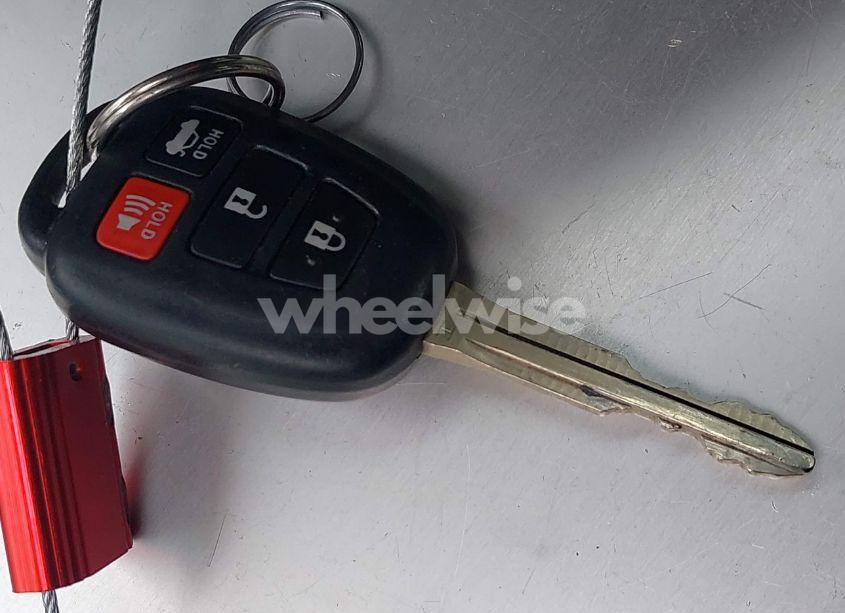 Photo 11 of 2015 Toyota Corolla S PLUS (VIN 5YFBURHE8FP239375)