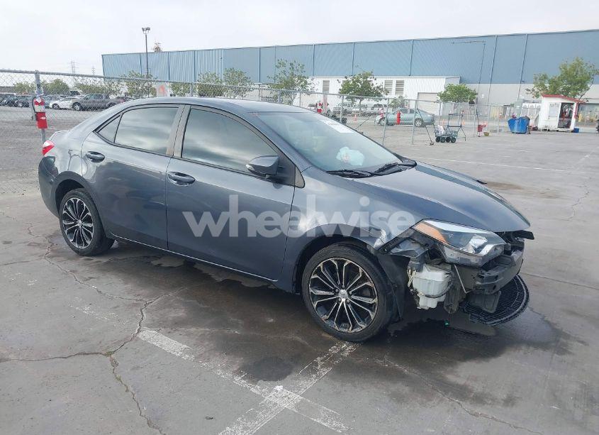 2015 Toyota Corolla S PLUS (VIN 5YFBURHE8FP262915) main photo