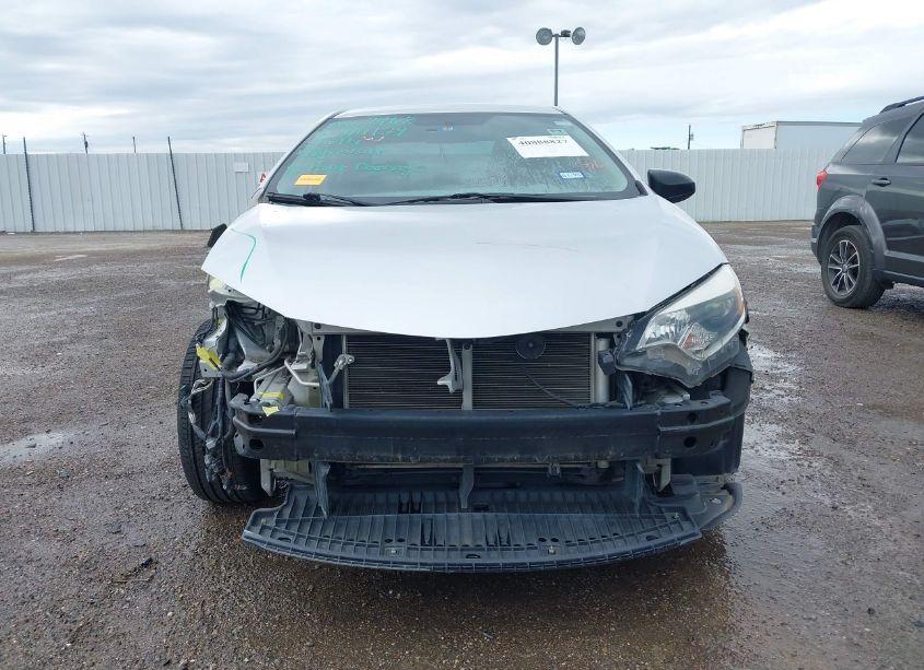 Photo 13 of 2015 Toyota Corolla LE (VIN 5YFBURHE8FP267547)