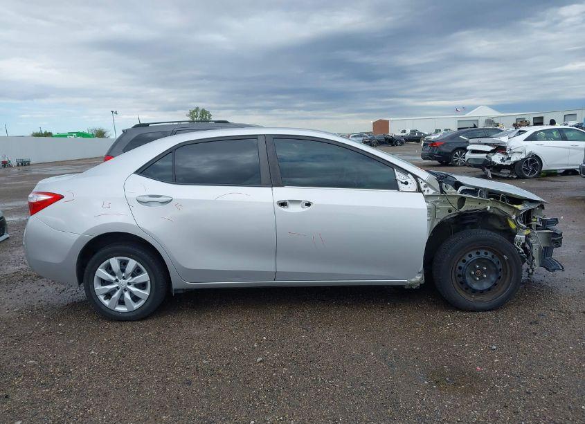 Photo 14 of 2015 Toyota Corolla LE (VIN 5YFBURHE8FP267547)