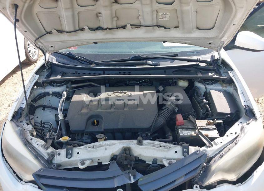 Photo 10 of 2015 Toyota Corolla LE (VIN 5YFBURHE8FP274935)