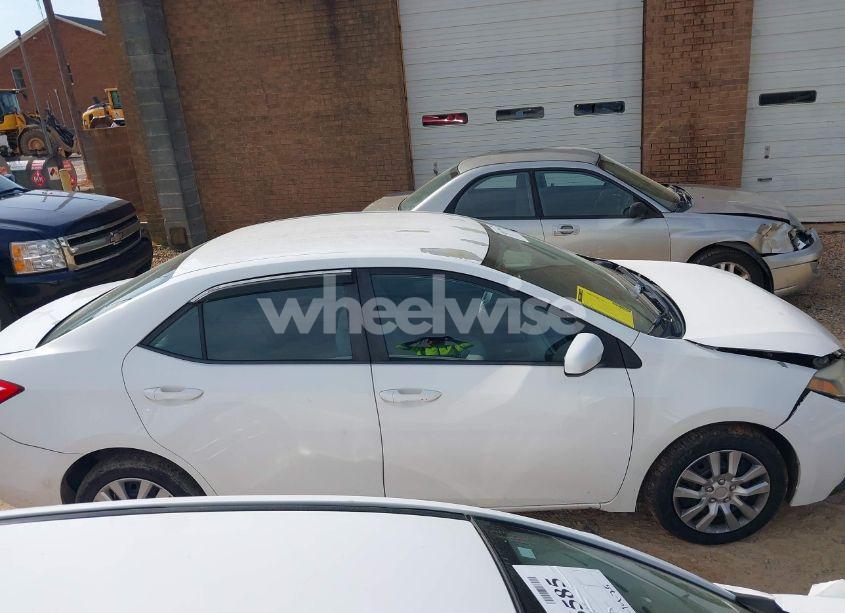 Photo 13 of 2015 Toyota Corolla LE (VIN 5YFBURHE8FP274935)