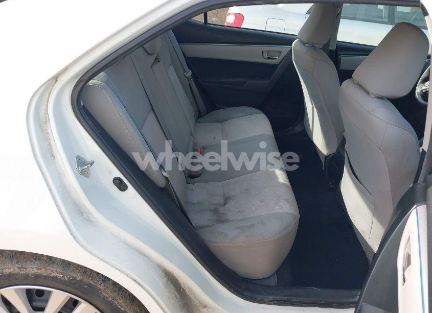 Photo 8 of 2015 Toyota Corolla LE (VIN 5YFBURHE8FP274935)