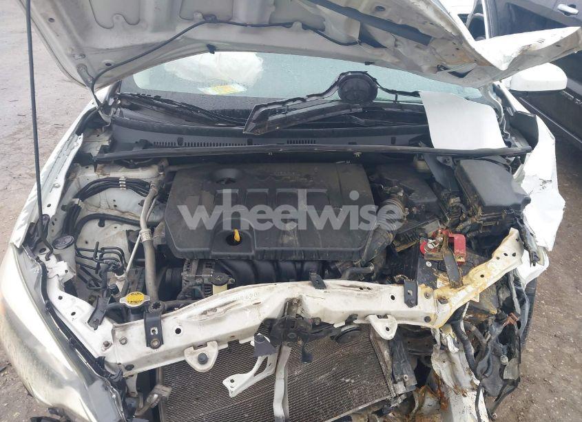 Photo 10 of 2015 Toyota Corolla L/LE/LE PLS/PRM/S/S PLS (VIN 5YFBURHE8FP287569)