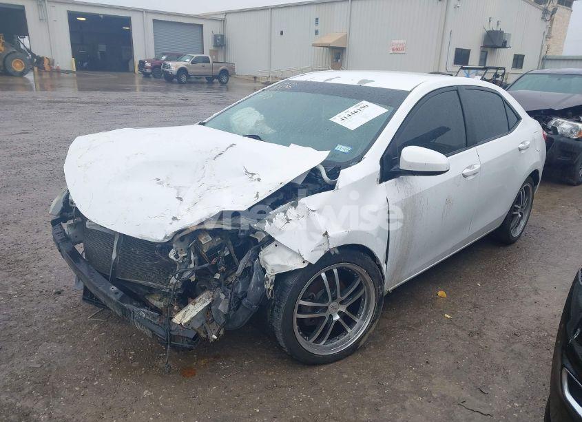 Photo 2 of 2015 Toyota Corolla L/LE/LE PLS/PRM/S/S PLS (VIN 5YFBURHE8FP287569)