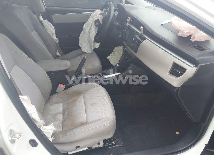 Photo 5 of 2015 Toyota Corolla L/LE/LE PLS/PRM/S/S PLS (VIN 5YFBURHE8FP287569)