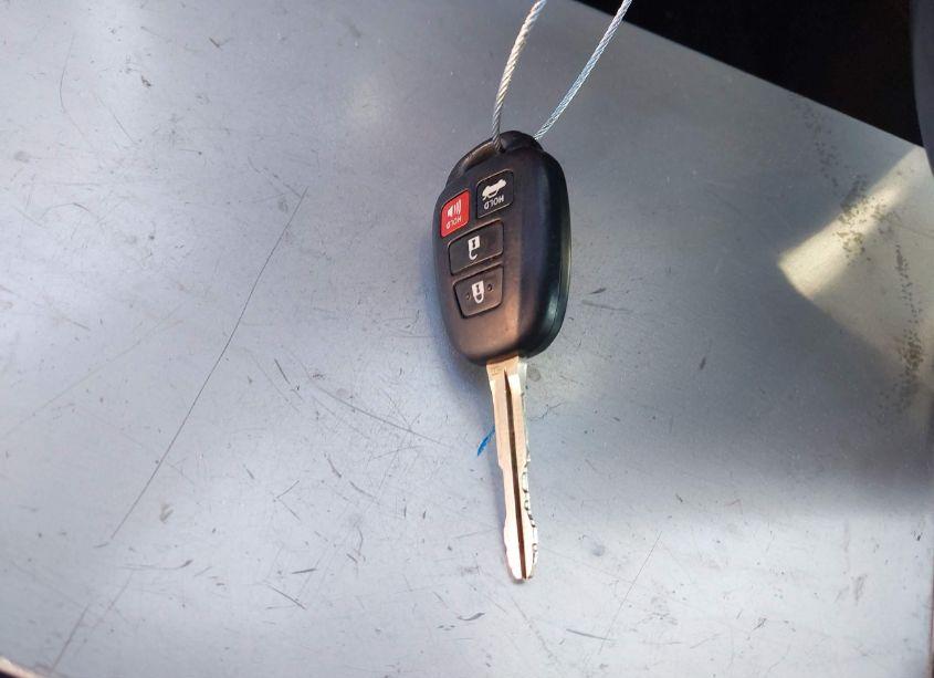 Photo 11 of 2015 Toyota Corolla S PLUS (VIN 5YFBURHE8FP321588)