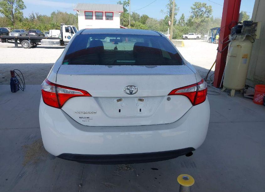 Photo 16 of 2015 Toyota Corolla L (VIN 5YFBURHE8FP336947)