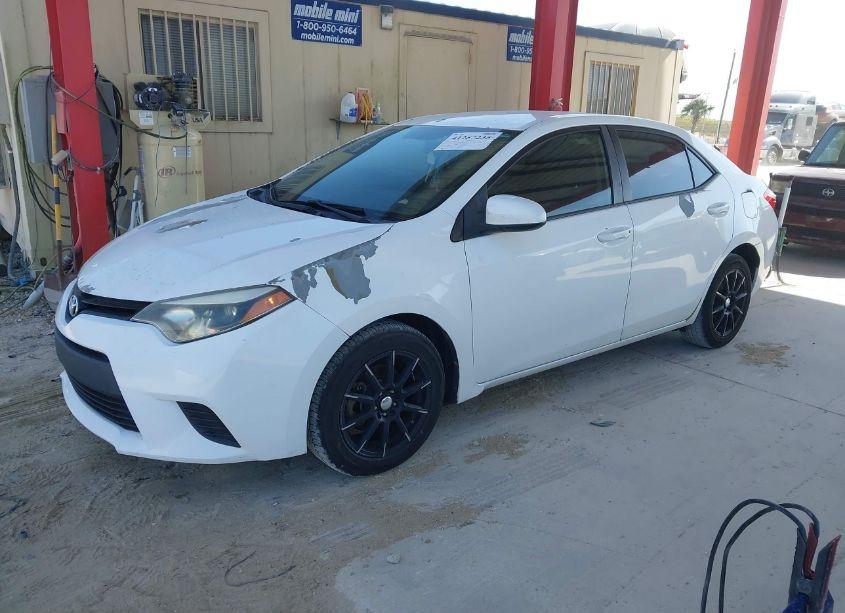 Photo 2 of 2015 Toyota Corolla L (VIN 5YFBURHE8FP336947)