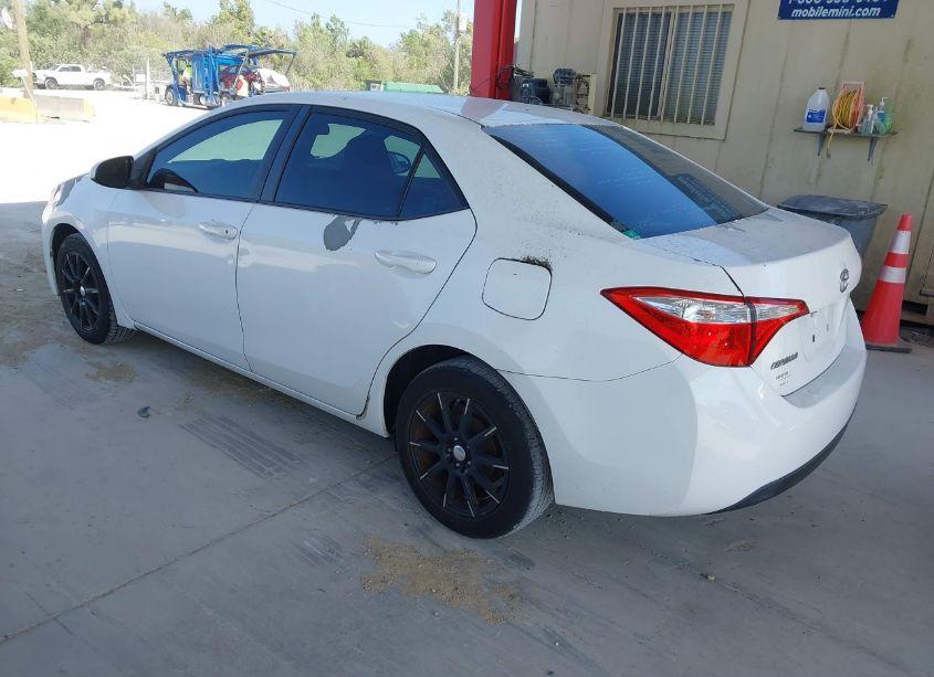 Photo 3 of 2015 Toyota Corolla L (VIN 5YFBURHE8FP336947)