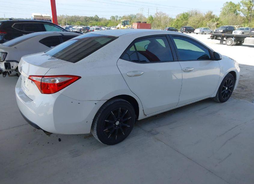 Photo 4 of 2015 Toyota Corolla L (VIN 5YFBURHE8FP336947)