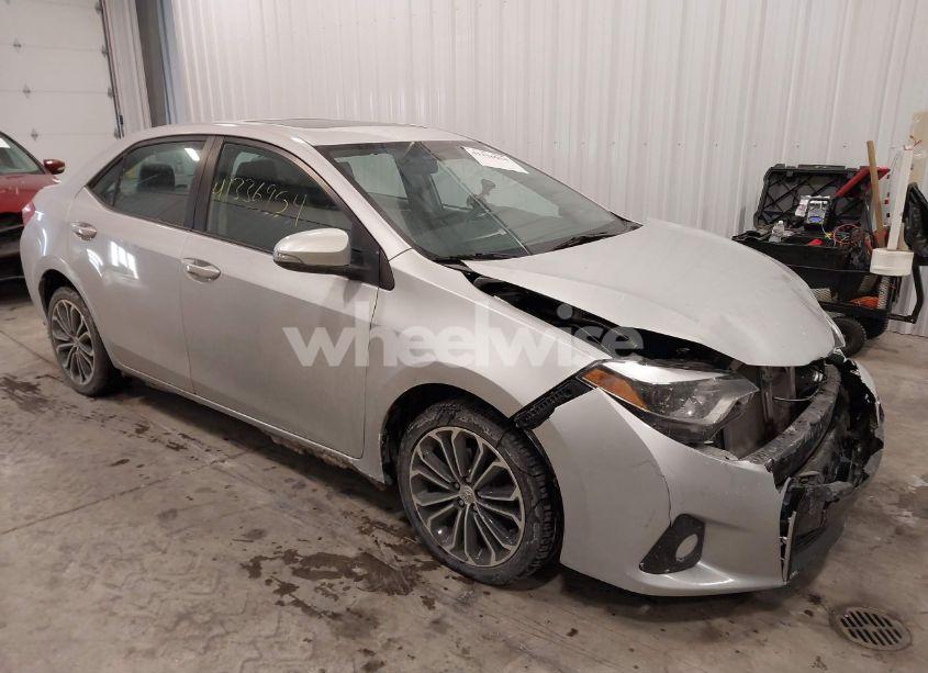 2015 Toyota Corolla S PLUS (VIN 5YFBURHE8FP356499) main photo