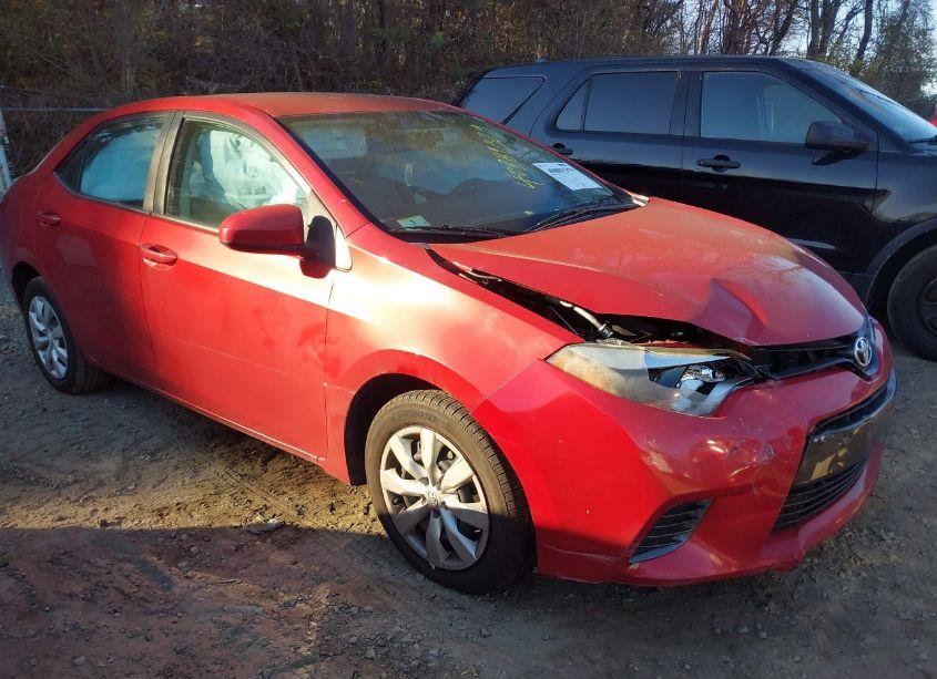 2016 Toyota Corolla LE (VIN 5YFBURHE8GP379962) main photo