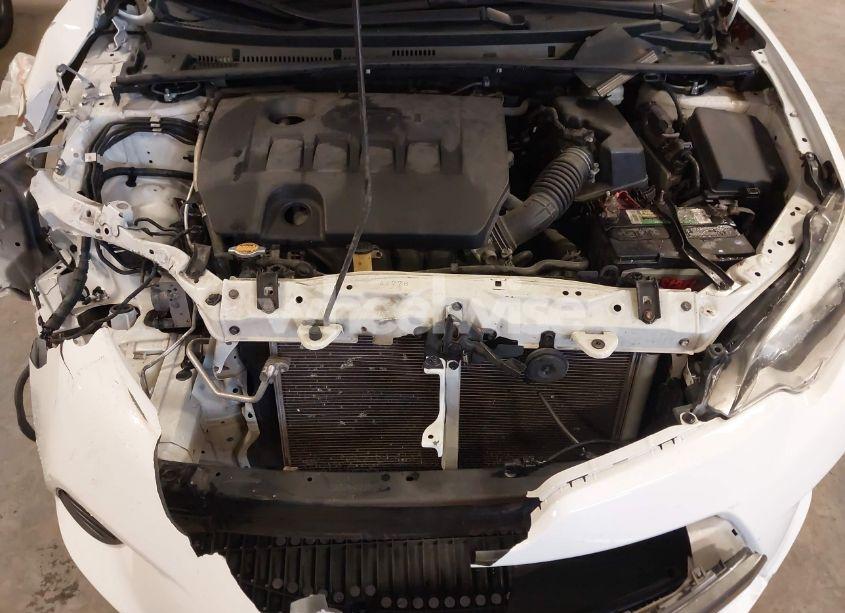 Photo 10 of 2016 Toyota Corolla LE (VIN 5YFBURHE8GP417271)