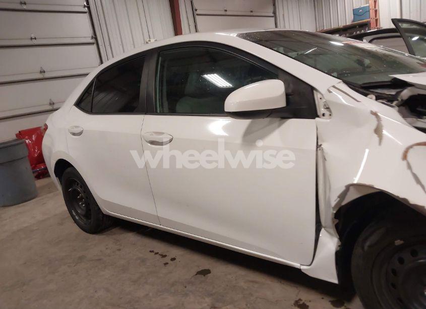 Photo 13 of 2016 Toyota Corolla LE (VIN 5YFBURHE8GP417271)