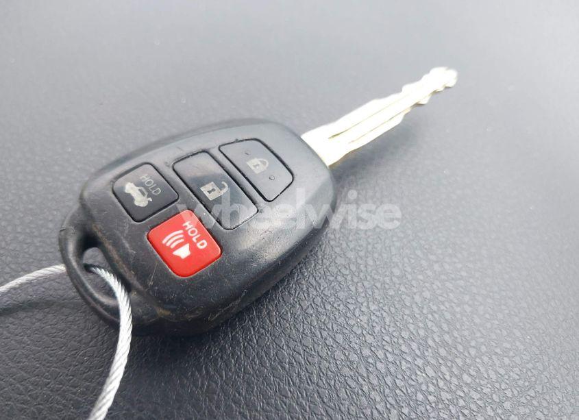 Photo 11 of 2016 Toyota Corolla LE (VIN 5YFBURHE8GP482590)