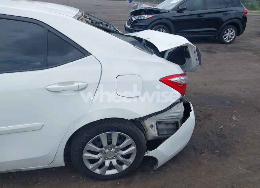 Photo 6 of 2016 Toyota Corolla LE (VIN 5YFBURHE8GP482590)