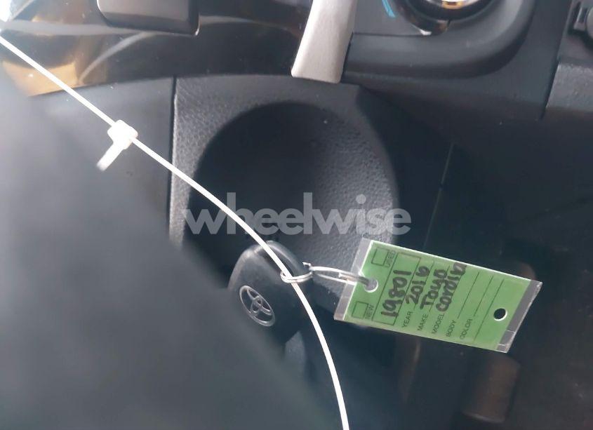 Photo 11 of 2016 Toyota Corolla LE (VIN 5YFBURHE8GP512056)