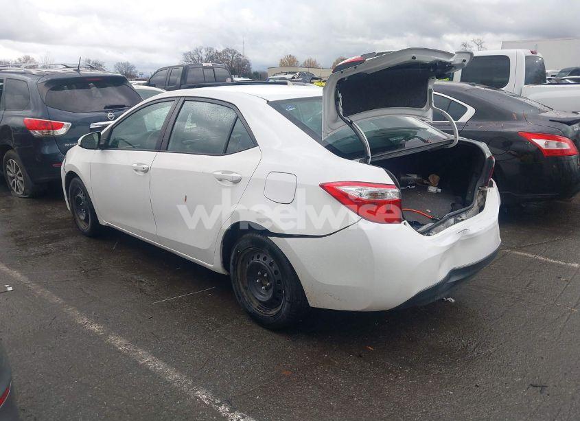 Photo 3 of 2016 Toyota Corolla LE (VIN 5YFBURHE8GP512056)
