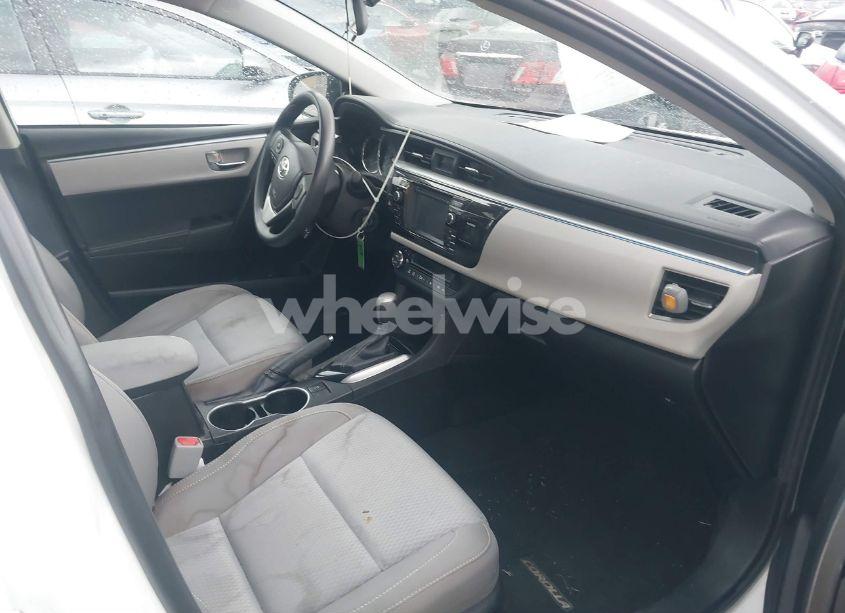 Photo 5 of 2016 Toyota Corolla LE (VIN 5YFBURHE8GP512056)