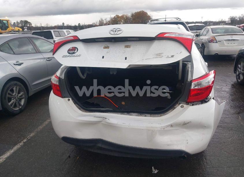 Photo 6 of 2016 Toyota Corolla LE (VIN 5YFBURHE8GP512056)