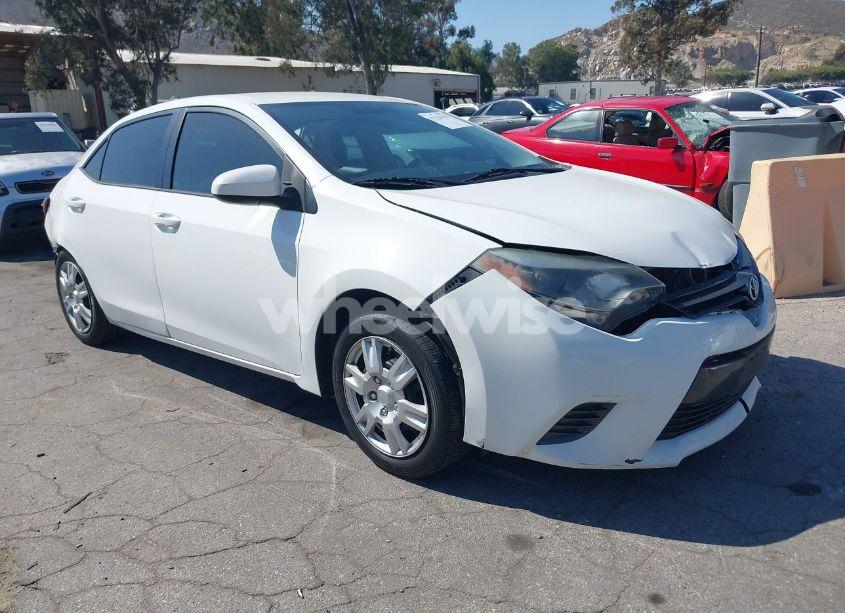 2016 Toyota Corolla LE (VIN 5YFBURHE8GP523512) main photo