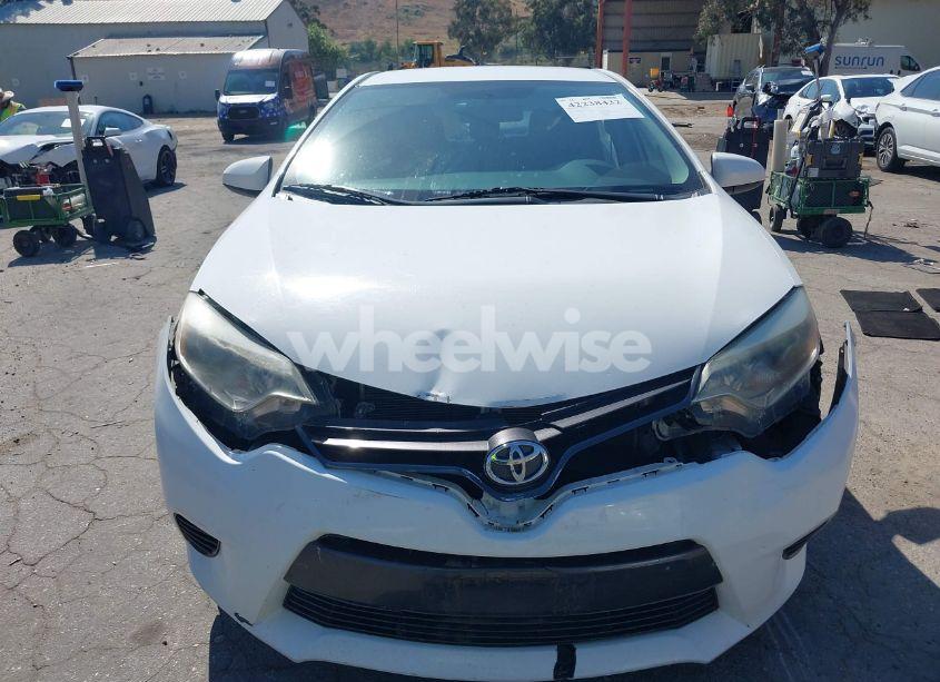 Photo 12 of 2016 Toyota Corolla LE (VIN 5YFBURHE8GP523512)