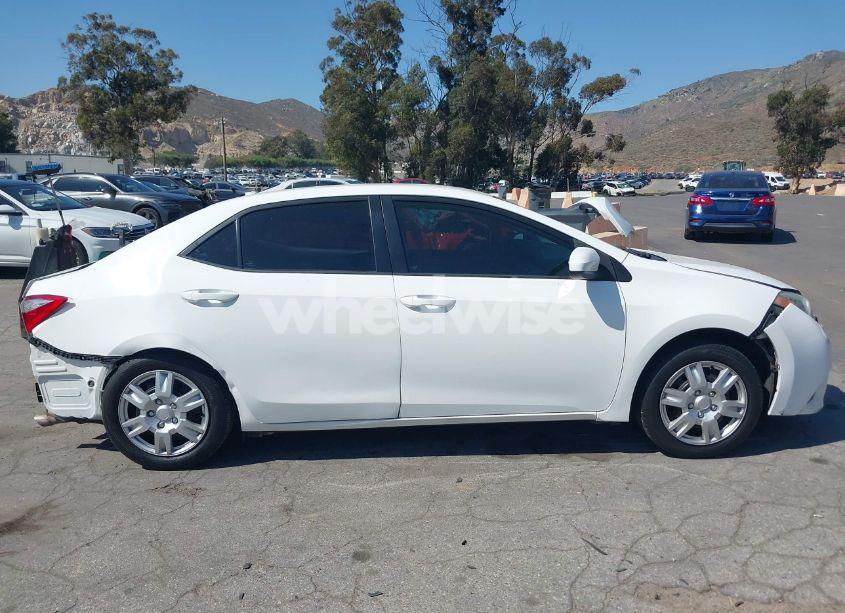 Photo 13 of 2016 Toyota Corolla LE (VIN 5YFBURHE8GP523512)
