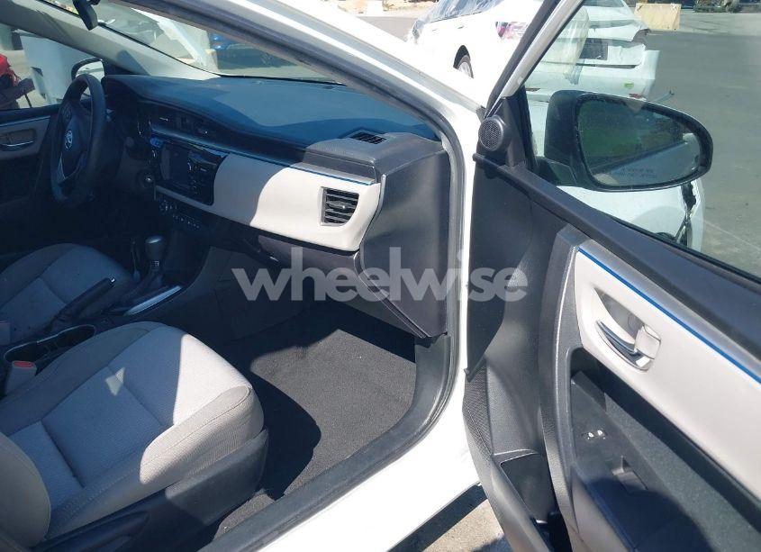 Photo 5 of 2016 Toyota Corolla LE (VIN 5YFBURHE8GP523512)