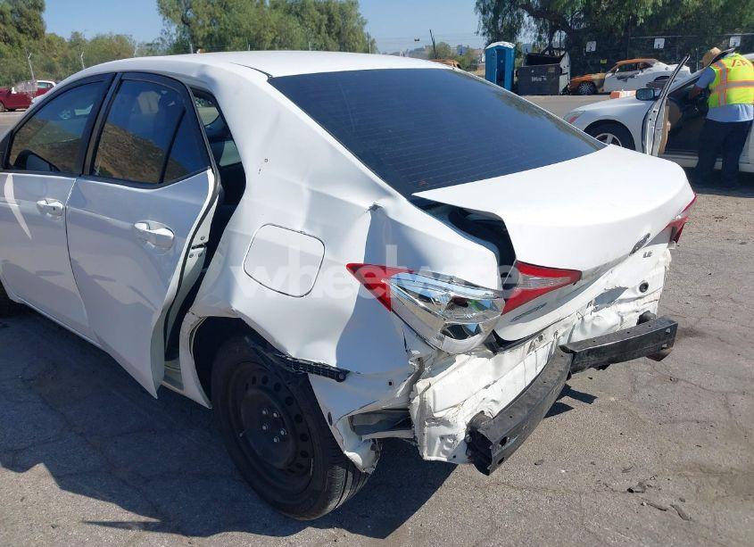 Photo 6 of 2016 Toyota Corolla LE (VIN 5YFBURHE8GP523512)