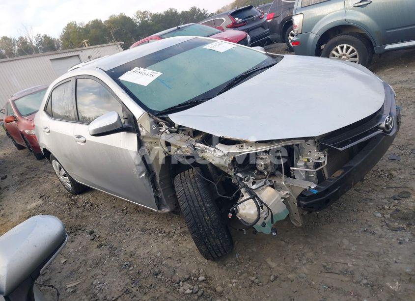 2016 Toyota Corolla LE (VIN 5YFBURHE8GP563816) main photo