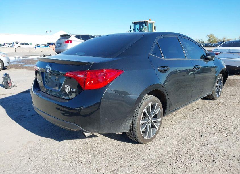 Photo 4 of 2017 Toyota Corolla SE (VIN 5YFBURHE8HP583016)