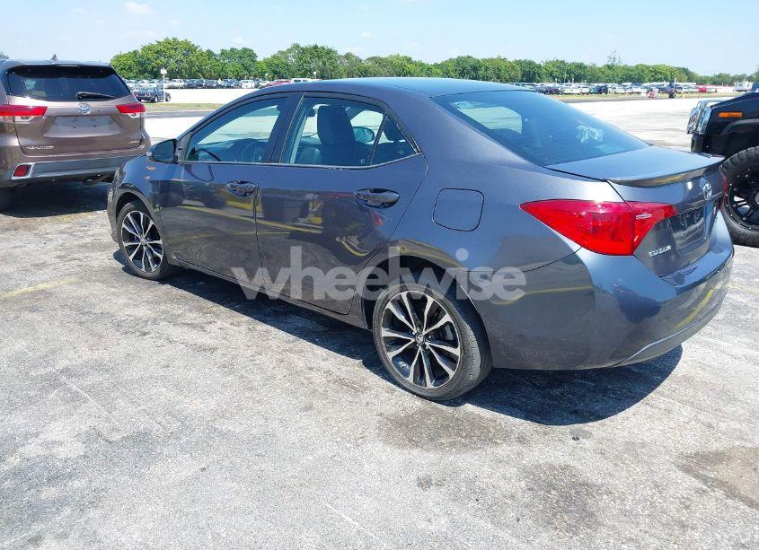 Photo 3 of 2017 Toyota Corolla SE (VIN 5YFBURHE8HP592962)