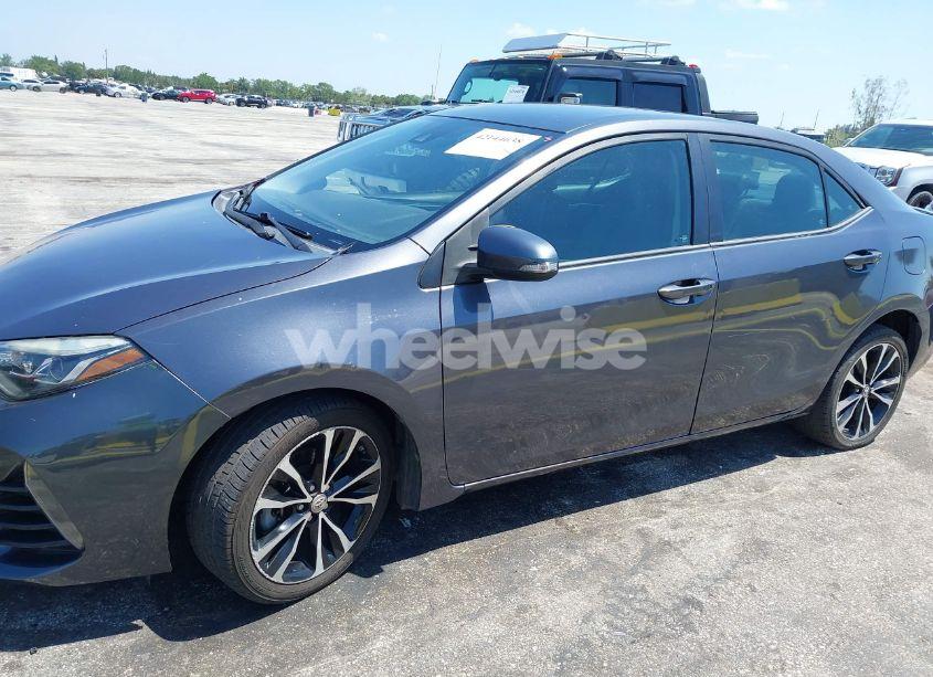 Photo 6 of 2017 Toyota Corolla SE (VIN 5YFBURHE8HP592962)