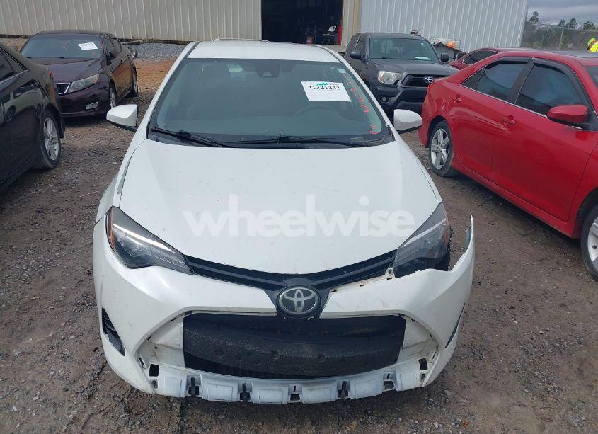 Photo 12 of 2017 Toyota Corolla LE (VIN 5YFBURHE8HP597076)