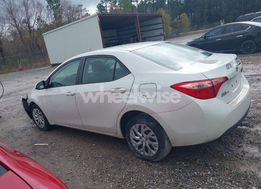Photo 14 of 2017 Toyota Corolla LE (VIN 5YFBURHE8HP597076)