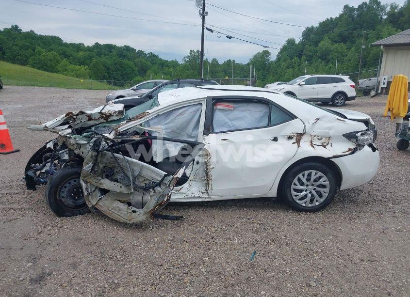 Photo 14 of 2017 Toyota Corolla LE (VIN 5YFBURHE8HP601174)