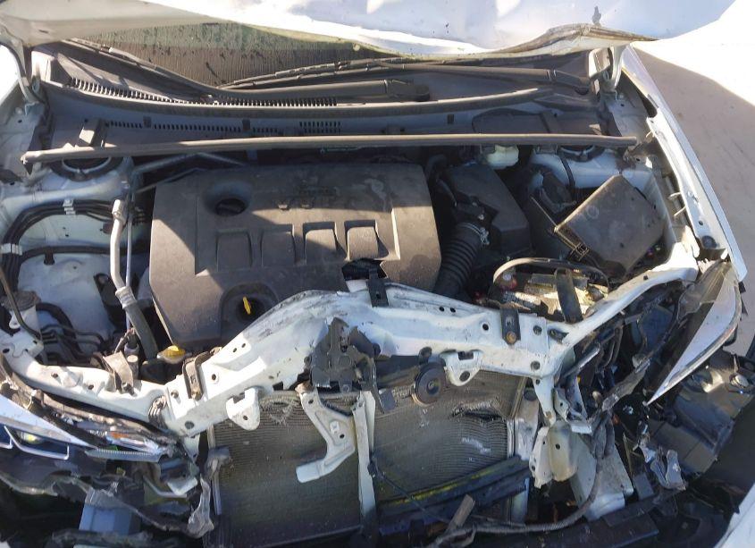 Photo 10 of 2017 Toyota Corolla SE (VIN 5YFBURHE8HP603751)