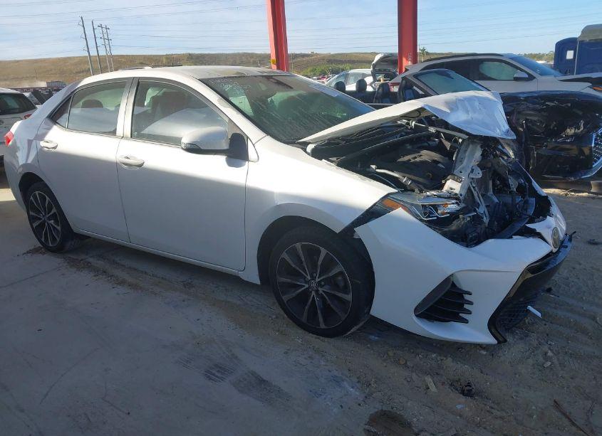 Photo 13 of 2017 Toyota Corolla SE (VIN 5YFBURHE8HP603751)