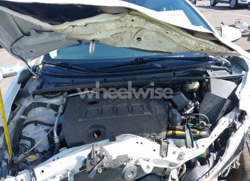 Photo 10 of 2017 Toyota Corolla LE (VIN 5YFBURHE8HP609050)