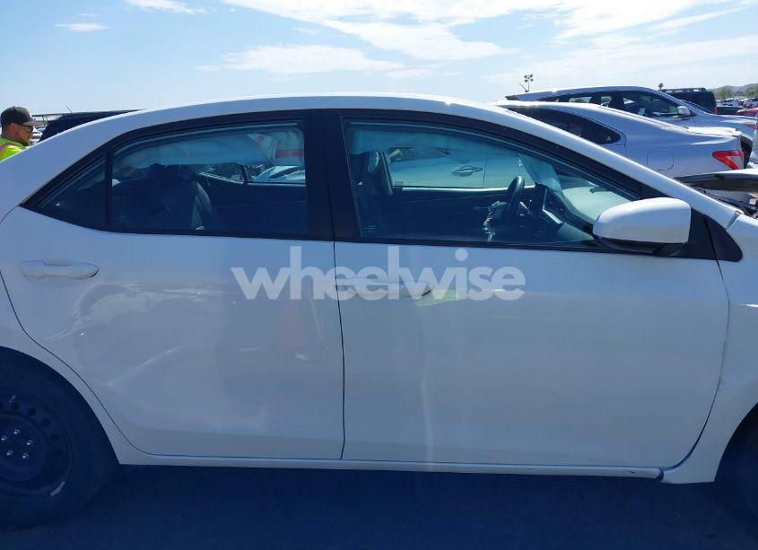 Photo 14 of 2017 Toyota Corolla LE (VIN 5YFBURHE8HP609050)