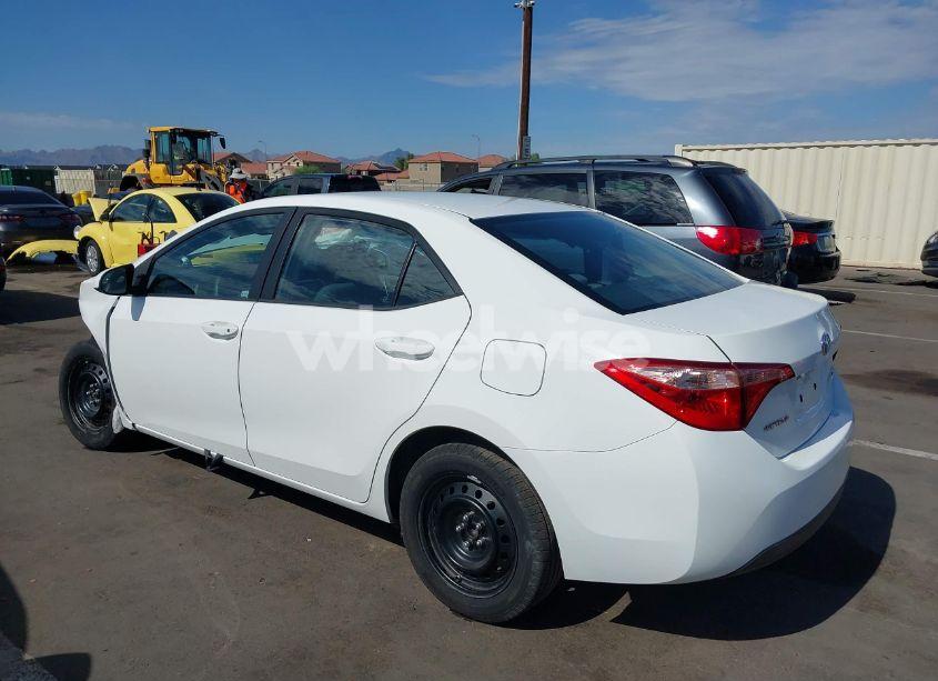 Photo 3 of 2017 Toyota Corolla LE (VIN 5YFBURHE8HP609050)