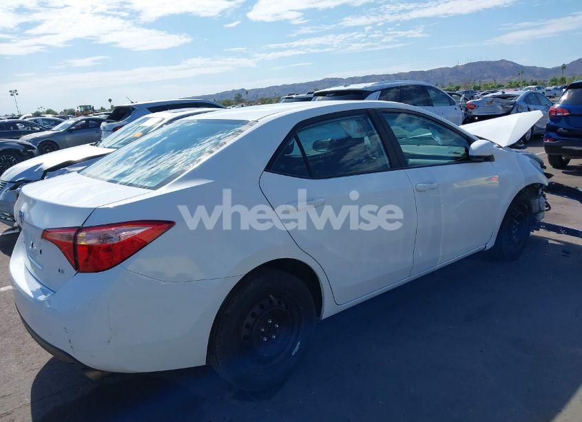 Photo 4 of 2017 Toyota Corolla LE (VIN 5YFBURHE8HP609050)