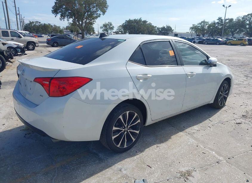 Photo 4 of 2017 Toyota Corolla SE (VIN 5YFBURHE8HP623174)