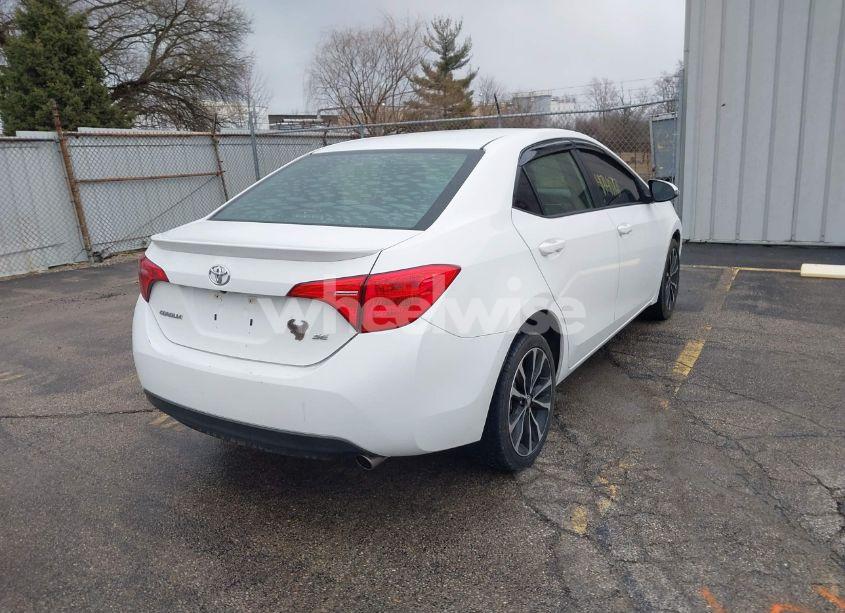 Photo 4 of 2017 Toyota Corolla SE (VIN 5YFBURHE8HP624714)