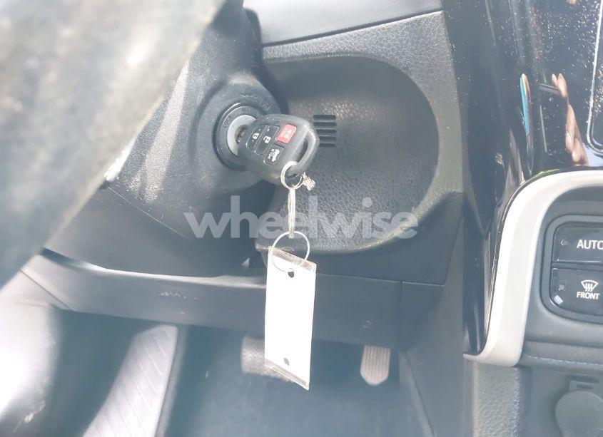 Photo 11 of 2017 Toyota Corolla SE (VIN 5YFBURHE8HP635261)