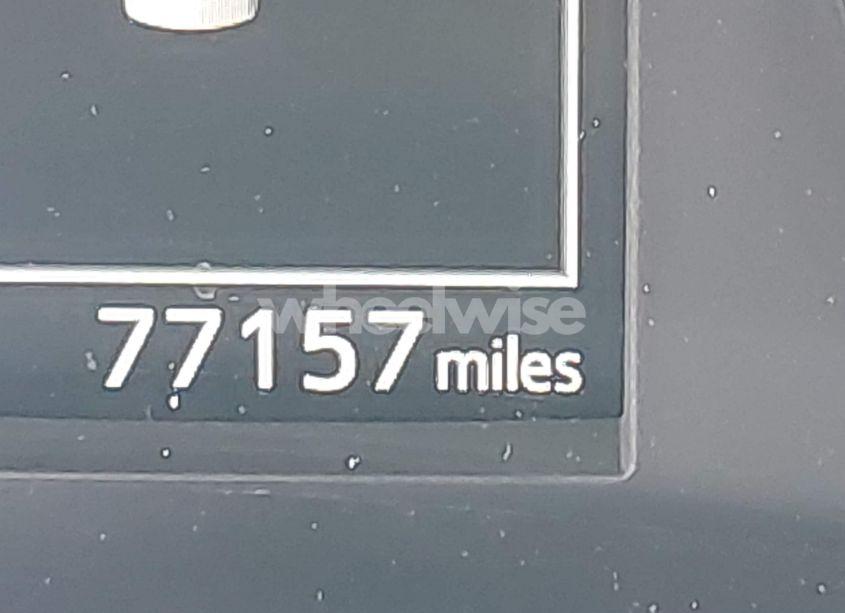 Photo 16 of 2017 Toyota Corolla SE (VIN 5YFBURHE8HP635261)