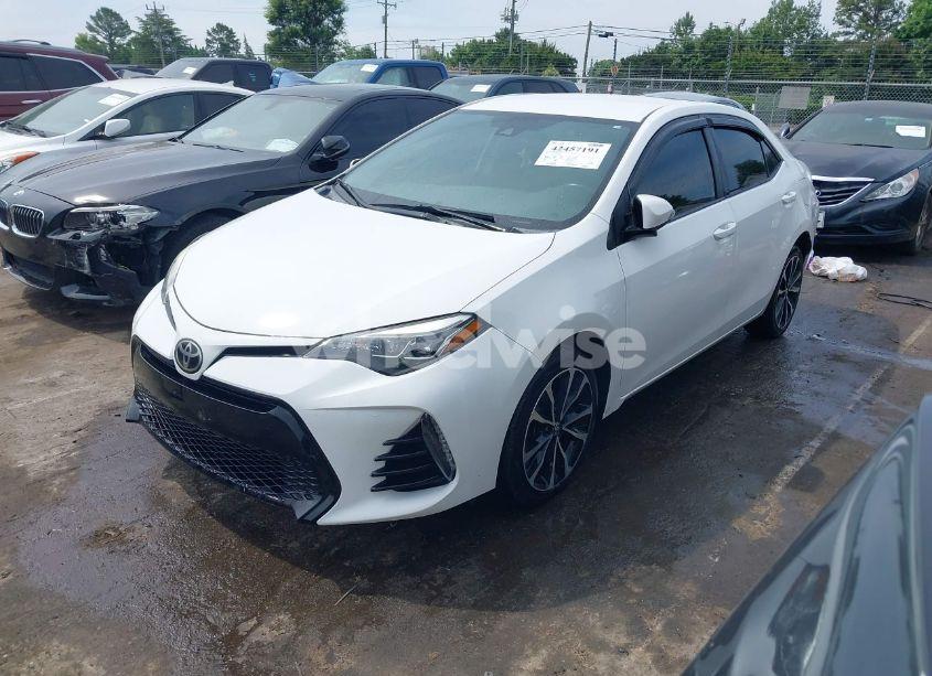 Photo 2 of 2017 Toyota Corolla SE (VIN 5YFBURHE8HP635261)