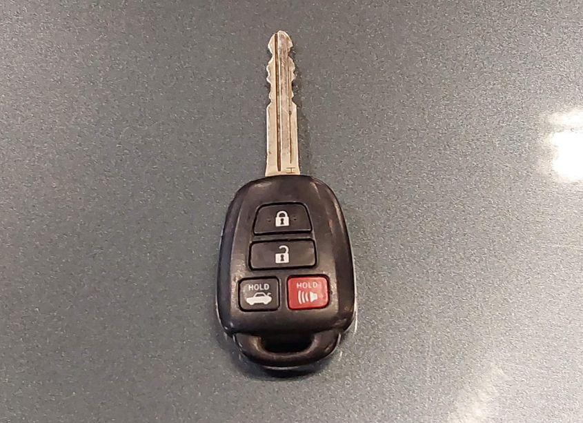 Photo 11 of 2017 Toyota Corolla LE (VIN 5YFBURHE8HP643022)